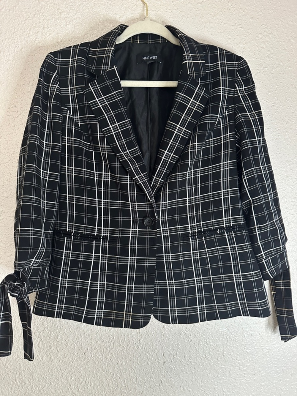 Nine West Black & White Plaid Tie-Sleeve Blazer